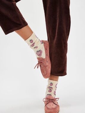 Magnolia Pearl socks